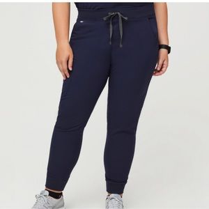 FIGS Zamora Joggers.
